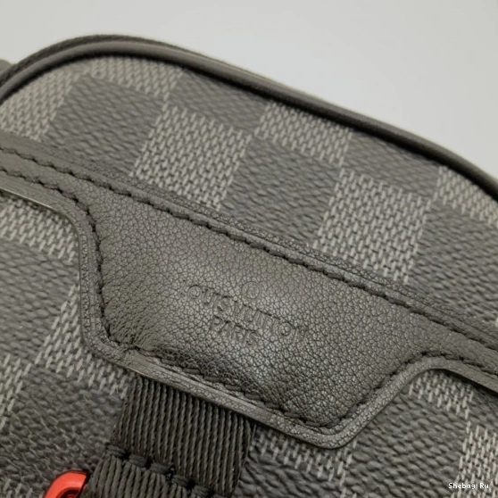 LOUIS MESSENGER UTILITY VUITTON BAG 0813